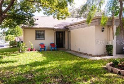 2803 Oak Circle Tarpon Springs FL 34689