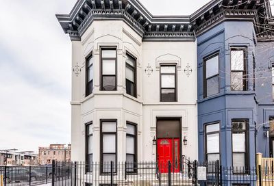 15 S Oakley Boulevard Chicago IL 60612