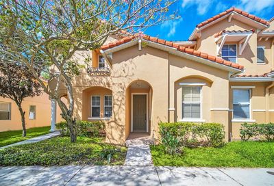 2670 Mayaguana Street Kissimmee FL 34747