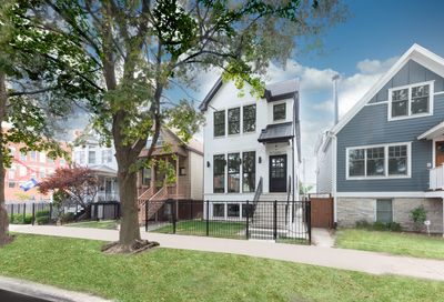 2112 W Bradley Place Chicago IL 60618