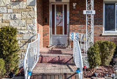 2513 S 4th Avenue North Riverside IL 60546