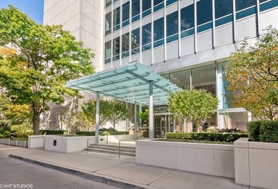 500 W Superior Street Chicago IL 60654
