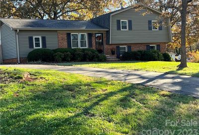 1961 Villa Drive Newton NC 28658