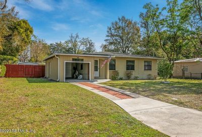 6135 Sabre Dr Jacksonville FL 32244