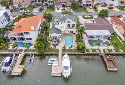 11205 8th Street E Treasure Island FL 33706