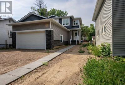 821 11 Street SE Medicine Hat AB T1A1T6