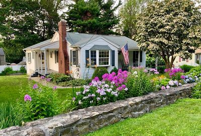 1 Bainridge Rd Worcester MA 01602