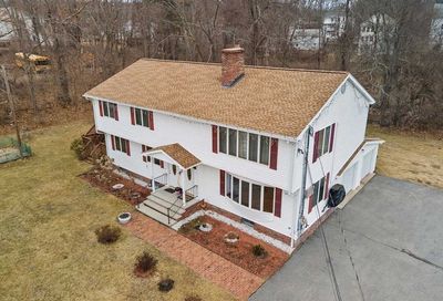 16a Chestnut Dudley MA 01571
