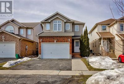 953 COPPER LEAF Crescent Kitchener ON N2E3W3