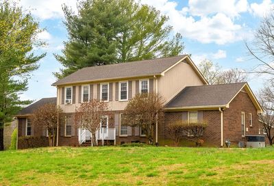 127 Meadowlake Dr Hendersonville TN 37075