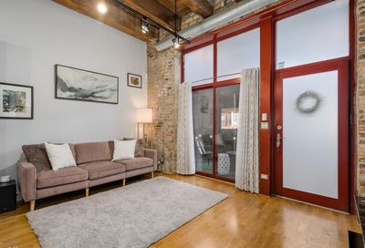 1061 W 16th Street Chicago IL 60608