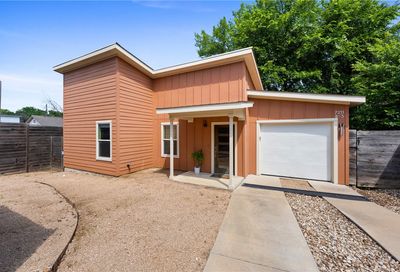 7211 B3 Providence Avenue Austin TX 78752