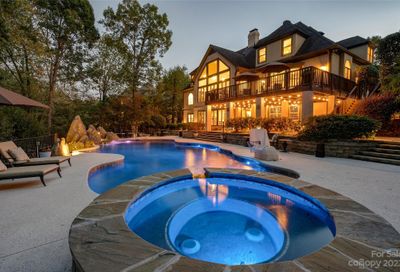 2024 Delpond Lane Charlotte NC 28226