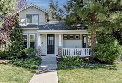 61413 Davis Lake Loop Bend OR 97702