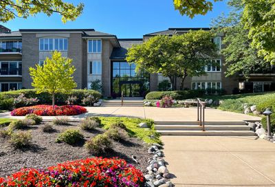 1 Oak Brook Club Drive Oak Brook IL 60523