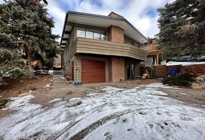 2724 Crawford Road NW Calgary AB T2L1E1