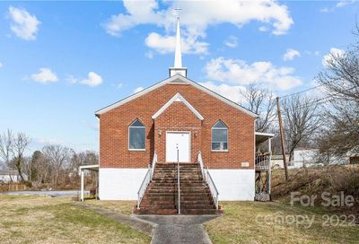 41 Hill Street Candler NC 28715