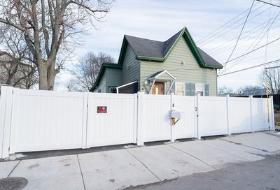 8 Osgood St Lawrence MA 01843