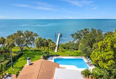 1120 Friendly Way S St Petersburg FL 33705