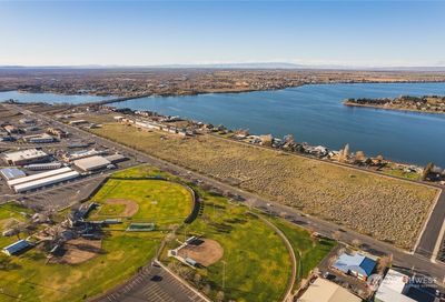 2308 W Broadway Avenue Moses Lake WA 98837