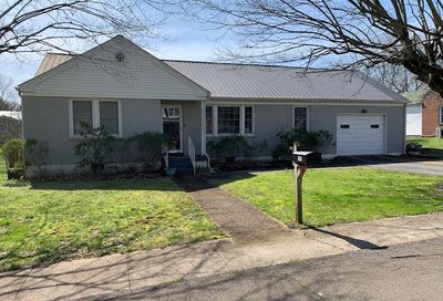 121 W Hackberry St Centerville TN 37033