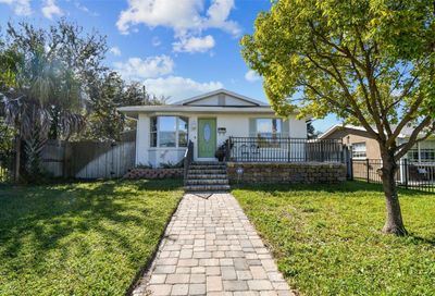 138 45th Avenue N St Petersburg FL 33703