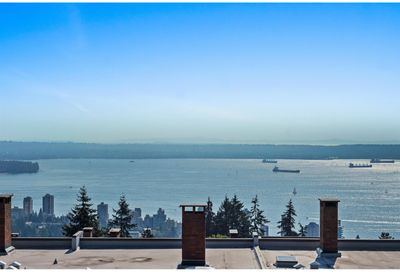 33 2216 FOLKESTONE WAY West Vancouver BC V7S2X7