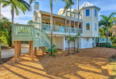 1015 Bayshore Drive Terra Ceia FL 34250