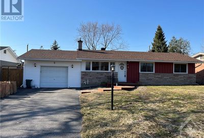 9 EDGEBROOK ROAD Ottawa ON K2H6C2
