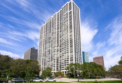 2800 N Lake Shore Drive Chicago IL 60657