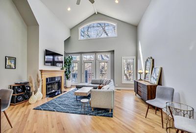3513 N Reta Avenue Chicago IL 60657