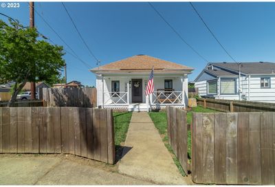 207 N 1st St Creswell OR 97426