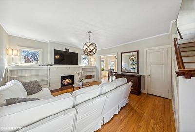 26 E 6th Street Hinsdale IL 60521