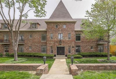 8361 Somerset Drive Prairie Village KS 66207