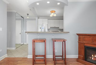 111 W Maple Street Chicago IL 60610