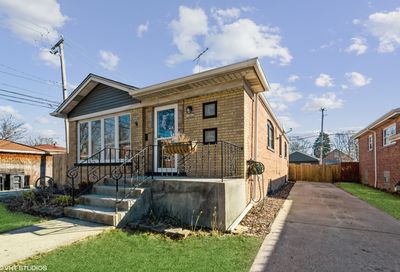 13017 S Escanaba Avenue Chicago IL 60633