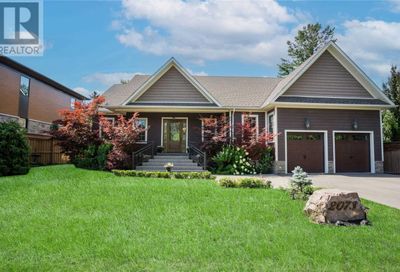 2073 DERAMORE DR Oakville ON L6J2P7