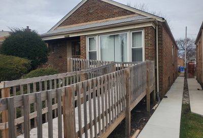 8940 S Bennett Avenue Chicago IL 60617