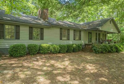 2329 Wayne Poultry Road Pendergrass GA 30567