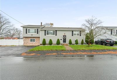 32 Andover Street North Providence RI 02904
