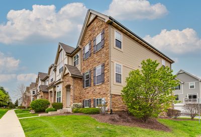 311 Saunders Circle Carol Stream IL 60188
