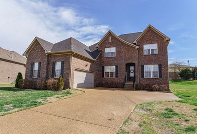 1093 Lillian Ln Gallatin TN 37066