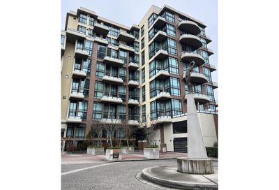 304 10 RENAISSANCE SQUARE New Westminster BC V3M7B1
