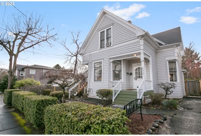 8415 SE 11th Ave Portland OR 97202