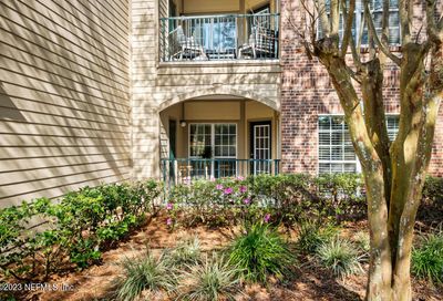 7800 Point Meadows Dr Jacksonville FL 32256