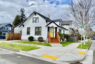 5149 NE Davis St Portland OR 97213