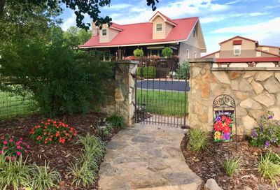 726 Old Stubbs Road Cherryville NC 28021