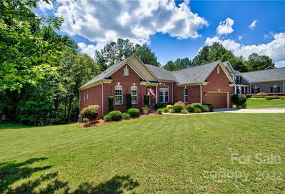 1803 Oakmont Drive Denver NC 28037