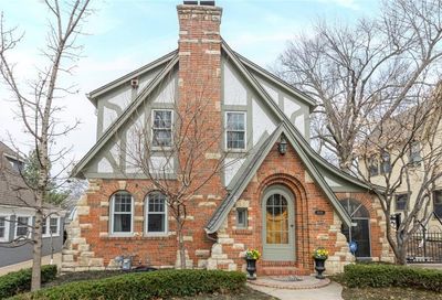 1008 W 70th Street Kansas City MO 64113