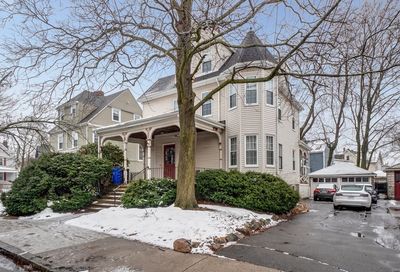 52 Francis St Malden MA 02148